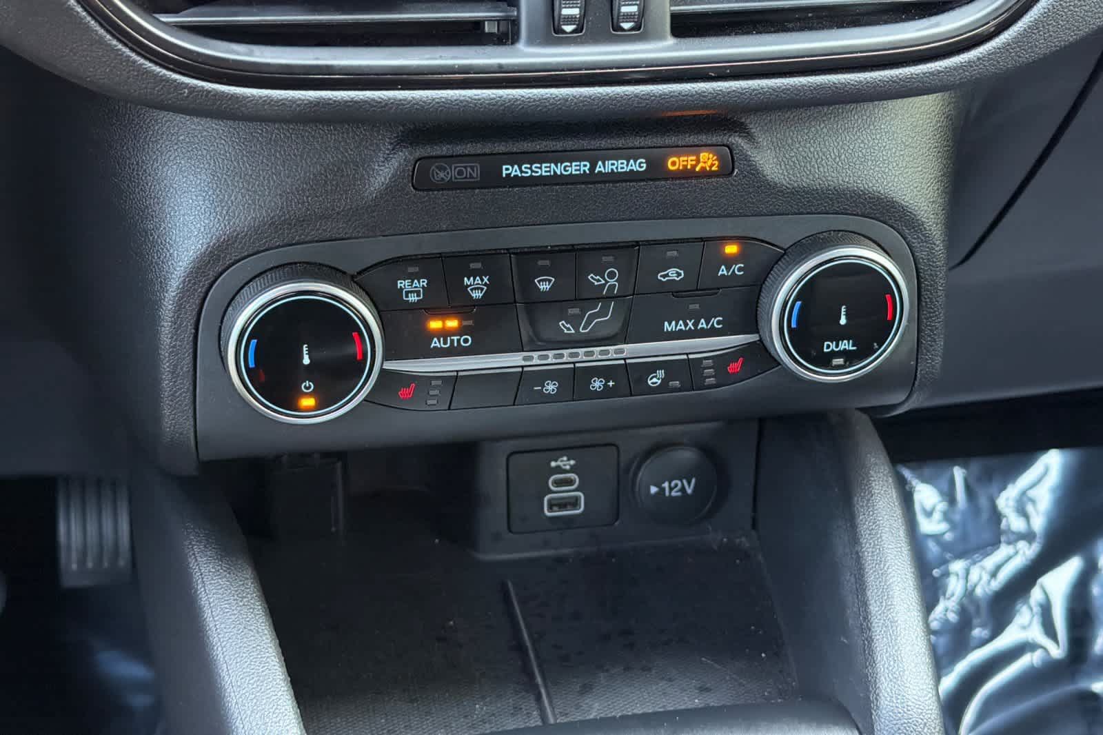 Used 2025 Ford Escape ST-Line Select AWD/4WD image 22