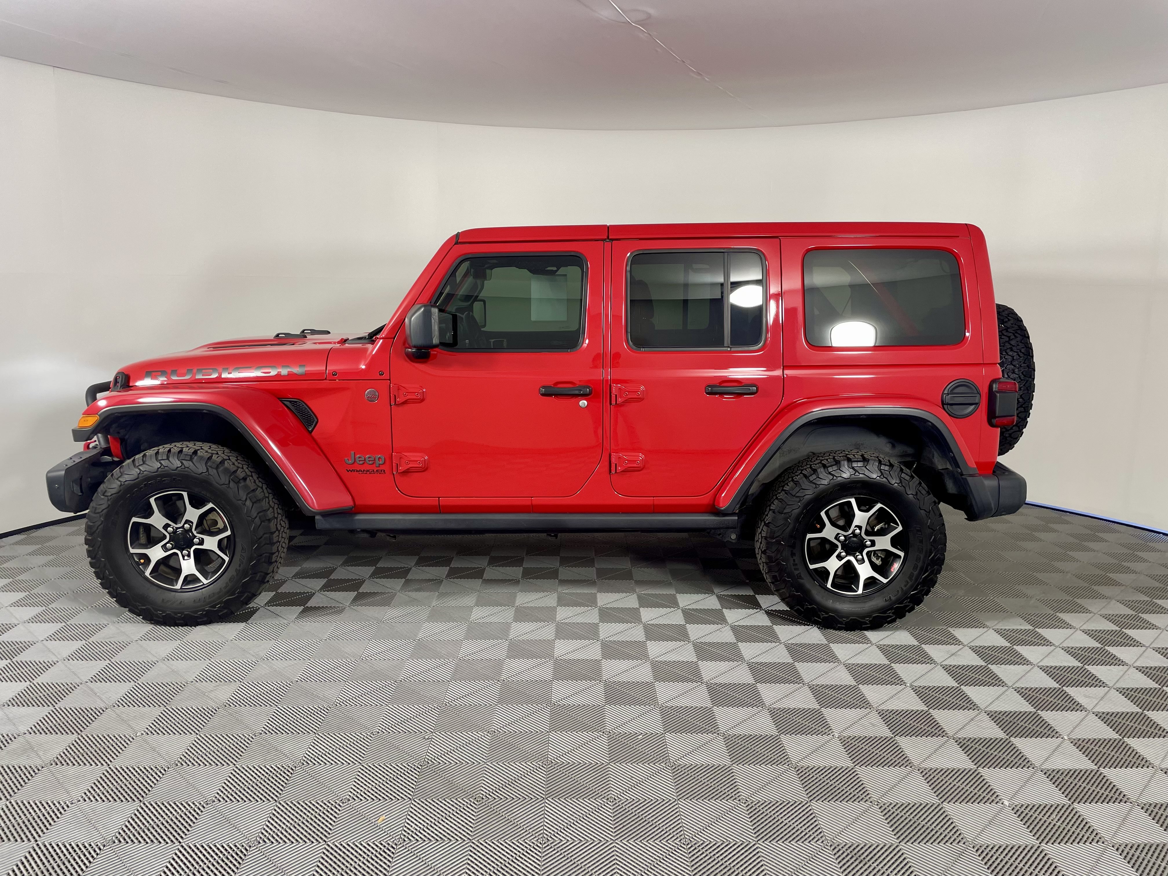 Used 2021 Jeep Wrangler Unlimited Rubicon AWD/4WD image 2