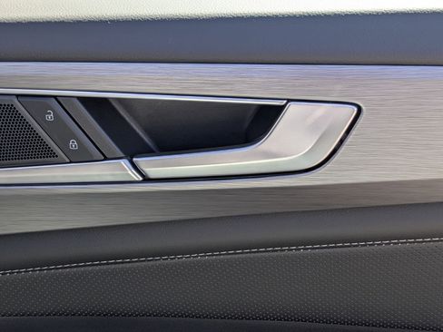 New 2025 Volkswagen Atlas Cross Sport SE image 34