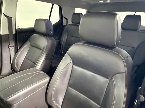 Used 2020 Chevrolet Traverse LT w/ LT Premium Package image 31