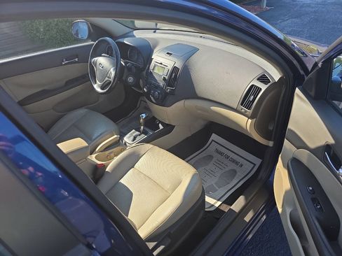 Used 2012 Hyundai Elantra FWD image 14