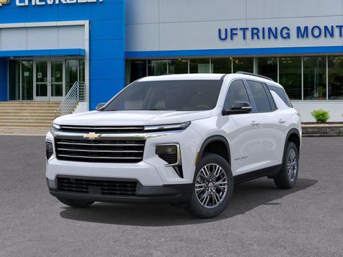 New 2026 Chevrolet Traverse LT w/ Driver Confidence Package AWD/4WD image 6