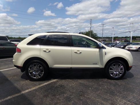Used 2008 Lincoln MKX AWD image 4