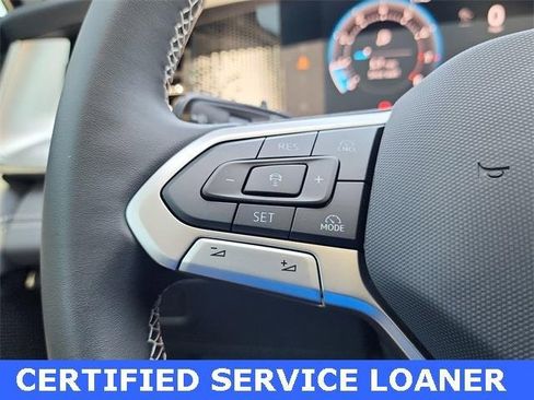 New 2025 Volkswagen Tiguan SE image 24