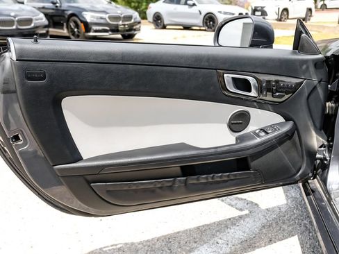 Used 2014 Mercedes-Benz SLK 350 image 28