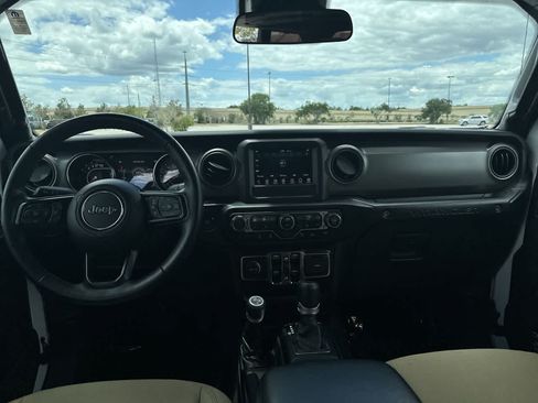 Used 2022 Jeep Wrangler Unlimited Sport AWD/4WD image 19