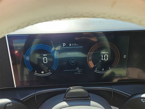 Used 2025 Hyundai Santa Fe SEL image 18