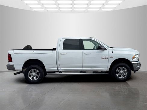 Used 2018 RAM 2500 SLT w/ Luxury Group image 8