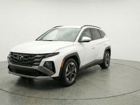 Used 2025 Hyundai Tucson SEL FWD image 3