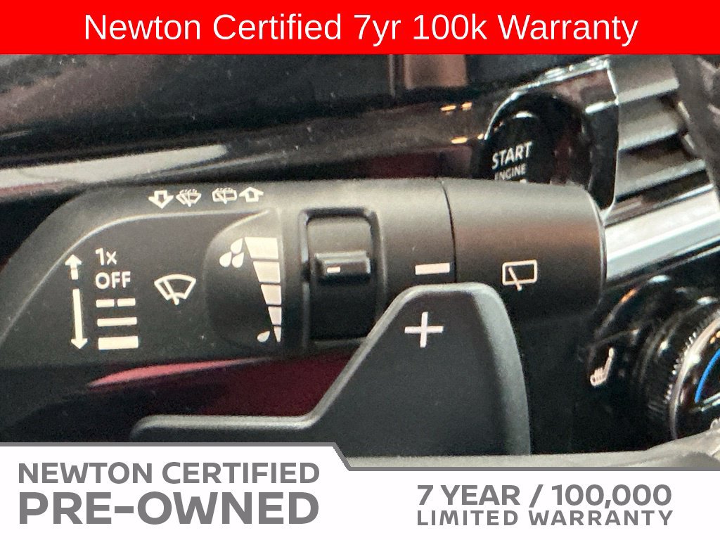 Used 2025 Nissan Pathfinder SV w/ SV Premium Package FWD image 37