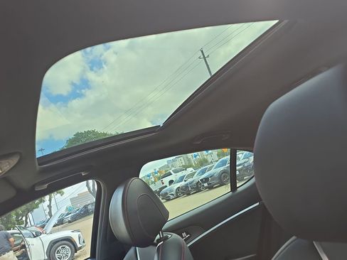 Used 2025 Genesis G70 2.5T w/ Sport Prestige Package image 28