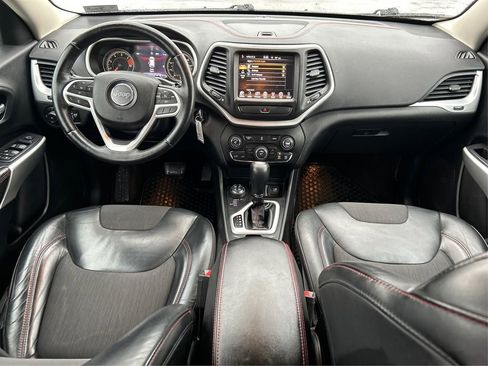 Used 2017 Jeep Cherokee Trailhawk image 19