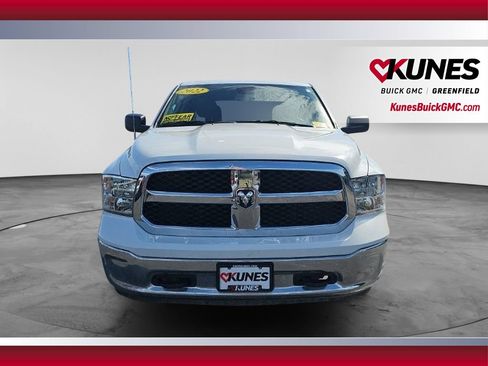 Used 2022 RAM 1500 Classic SLT AWD/4WD image 12
