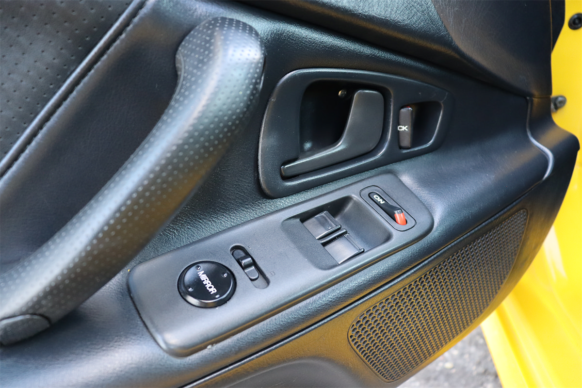 Used 2001 Honda S2000 image 26