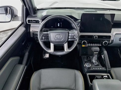 Certified 2025 Toyota 4Runner Trailhunter AWD/4WD image 18