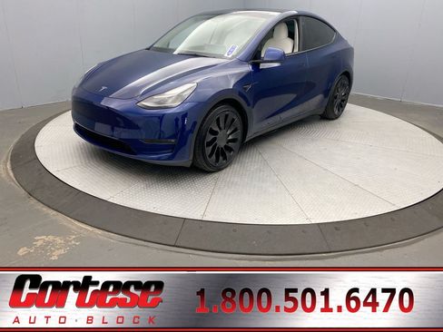 Used 2022 Tesla Model Y Performance AWD/4WD image 1