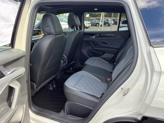 New 2026 Volkswagen Tiguan SEL R-Line AWD/4WD image 23