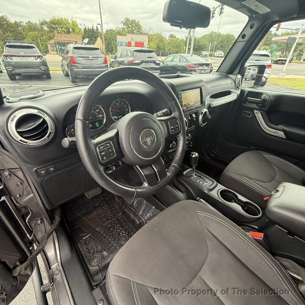 Used 2016 Jeep Wrangler Unlimited Rubicon w/ Connectivity Group AWD/4WD image 26