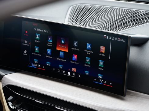 Used 2025 BMW 430i Coupe w/ M Sport Package image 34