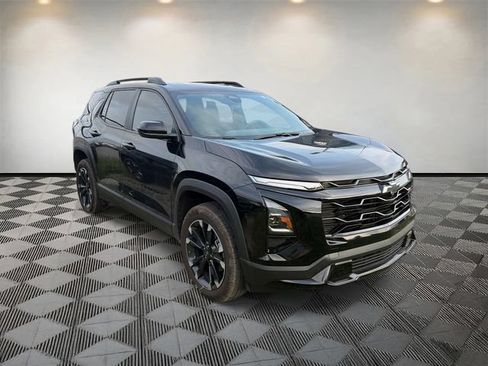 Used 2025 Chevrolet Equinox RS FWD image 3