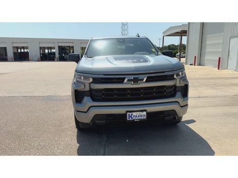 Used 2023 Chevrolet Silverado 1500 RST w/ Z71 Off-Road Package AWD/4WD image 3