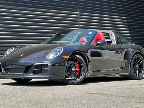 Used 2017 Porsche 911 Targa 4 GTS AWD/4WD image 12