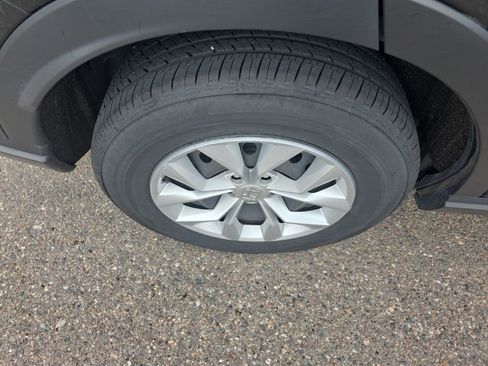 Used 2023 Honda CR-V LX image 4