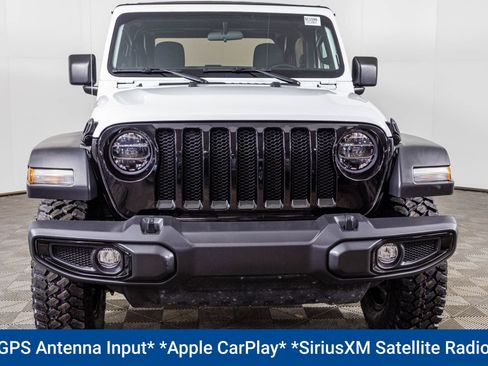 Used 2021 Jeep Wrangler Willys w/ LED Headlamp & Fog Lamp Group image 11