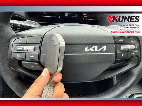 Used 2025 Kia K4 FWD image 25
