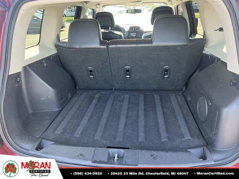 Used 2012 Jeep Patriot Limited w/ Sun/Sound Group AWD/4WD image 9