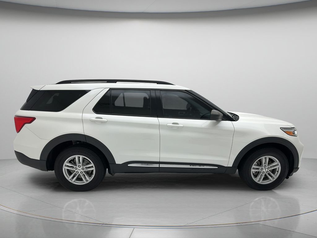 Used 2021 Ford Explorer XLT w/ Class III Trailer Tow Package AWD/4WD image 6
