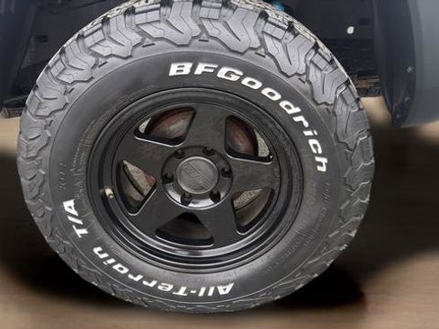 Used 2019 Toyota Tacoma TRD Off-Road image 33