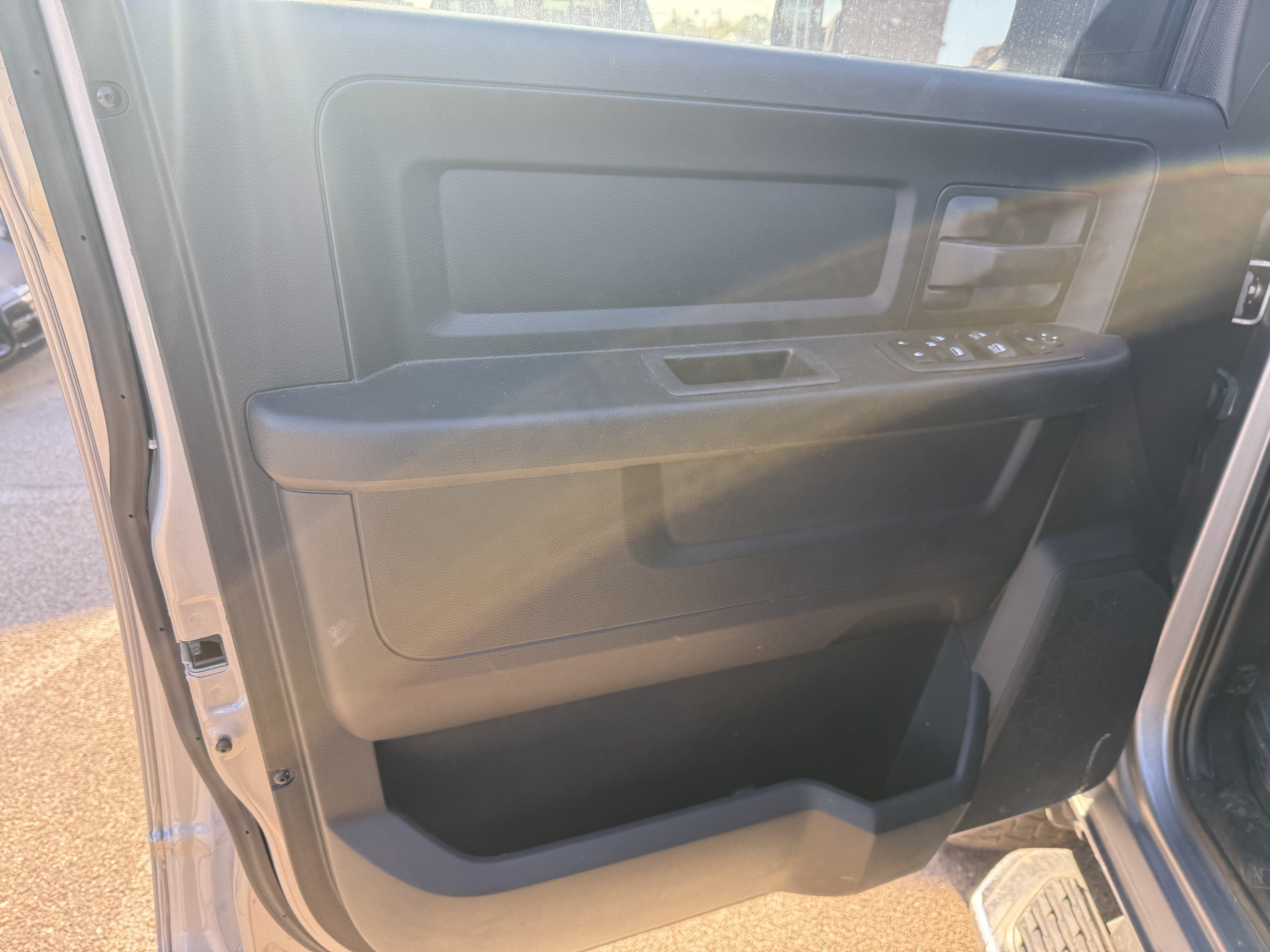 Used 2022 RAM 3500 Tradesman w/ Safety Group AWD/4WD image 7