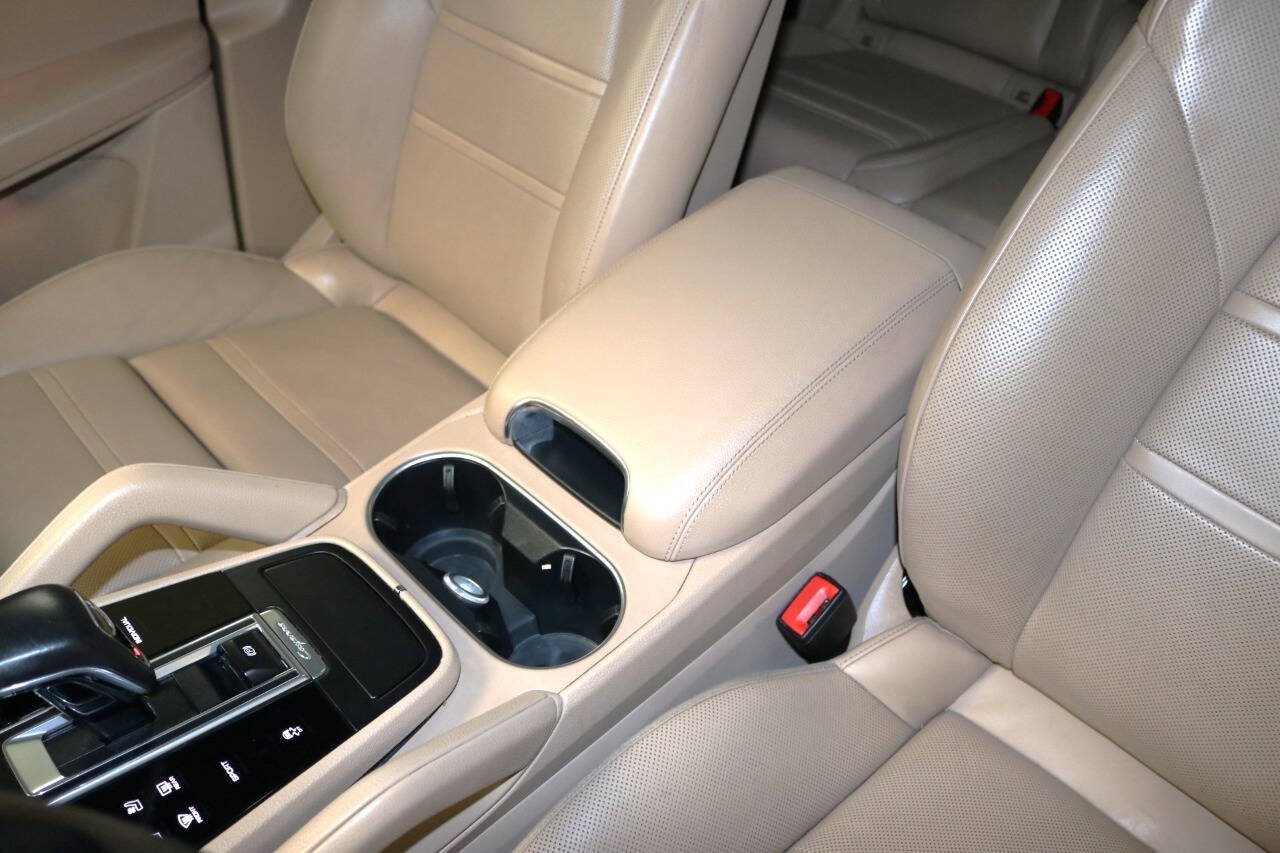 Used 2020 Porsche Cayenne Turbo AWD/4WD image 72