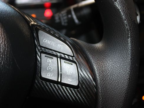 Used 2017 Toyota Yaris iA image 16