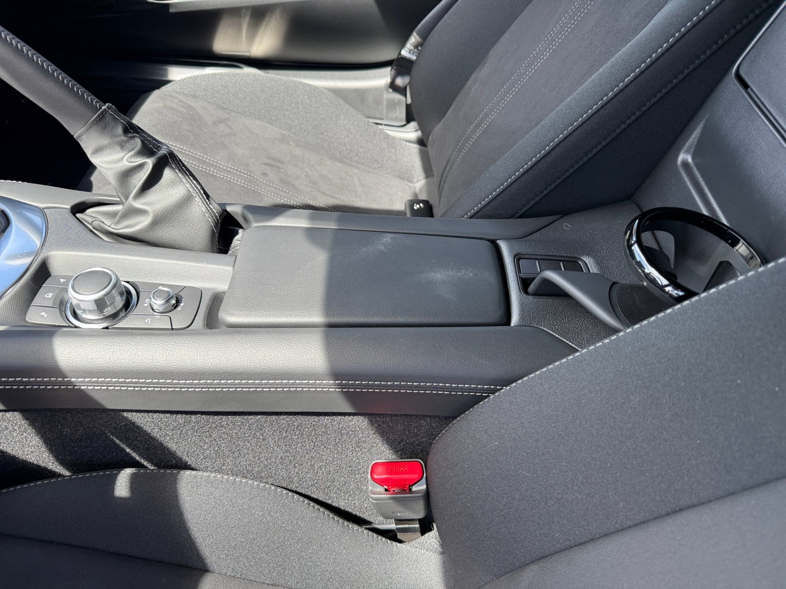 New 2026 MAZDA MX-5 Miata Club w/ Interior Package RWD image 14