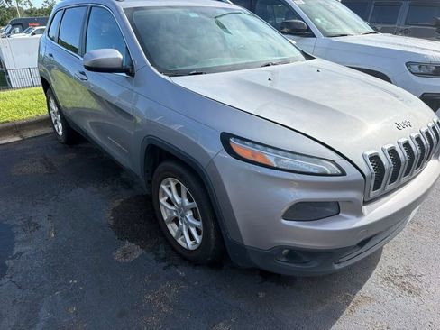 Used 2014 Jeep Cherokee Latitude w/ Trailer Tow Group FWD image 1