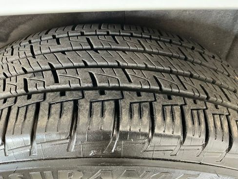 Used 2019 GMC Acadia Denali w/ Technology Package AWD/4WD image 57