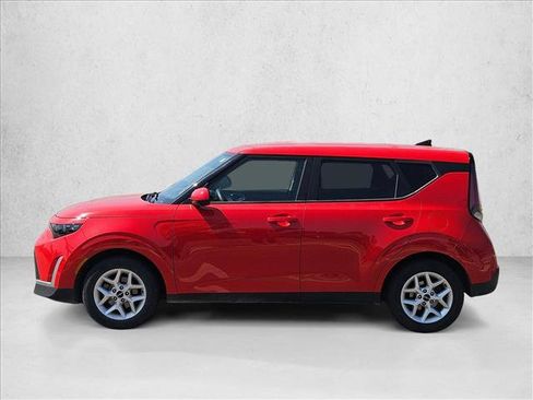 Used 2024 Kia Soul LX w/ Option Group 015 FWD image 10
