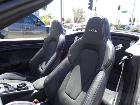 Used 2022 Porsche 911 Carrera GTS RWD image 15