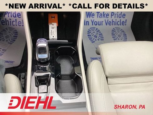 Used 2024 Volvo XC40 B5 Plus w/ Climate Package AWD/4WD image 25