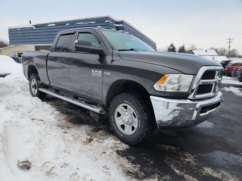 Used 2014 RAM 2500 Tradesman w/ Chrome Appearance Group image 5