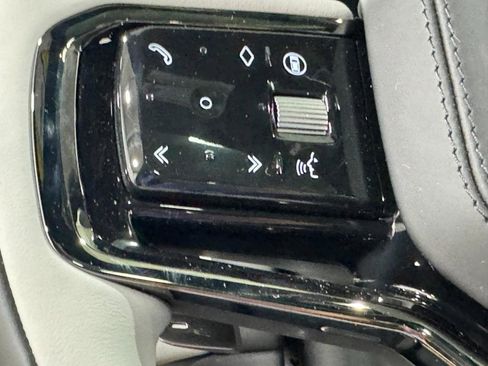 Used 2026 Land Rover Range Rover Velar Dynamic SE image 21