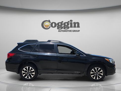 Used 2016 Subaru Outback 2.5i Limited AWD/4WD image 6