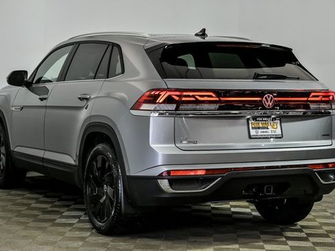 New 2026 Volkswagen Atlas Cross Sport SE image 4