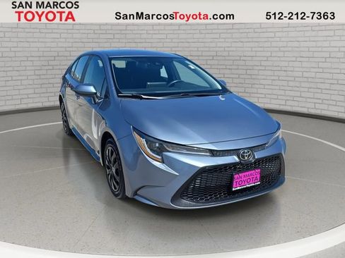 Used 2021 Toyota Corolla LE image 3