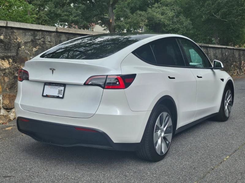 Used 2021 Tesla Model Y Long Range AWD/4WD image 11