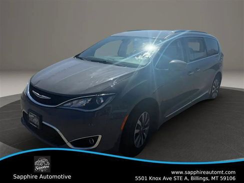 Used 2020 Chrysler Pacifica Touring-L Plus FWD image 1