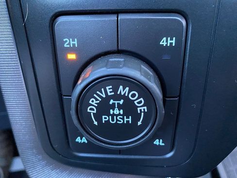 Certified 2022 Ford F150 Platinum w/ Equipment Group 701A High image 48