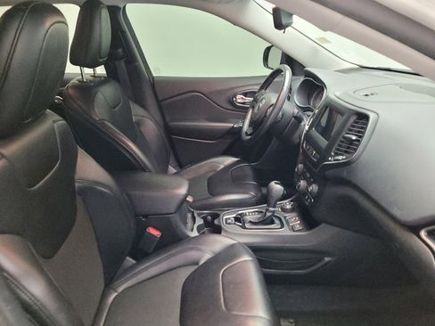 Used 2021 Jeep Cherokee Latitude Plus image 21